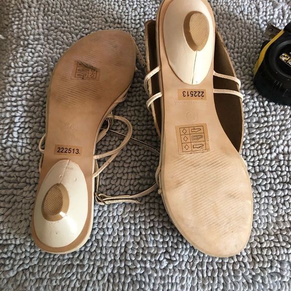 La Château  strapy white kitten heel sandals  6 - Picture 2 of 11